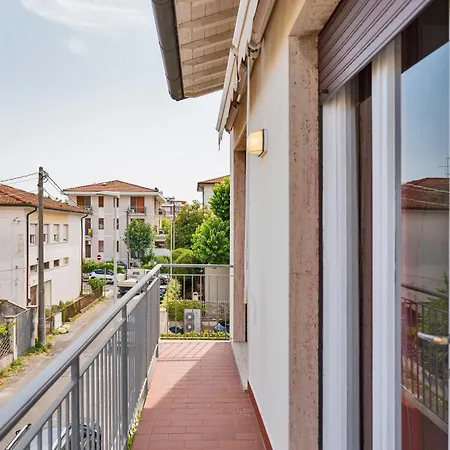 Apartman Crispi In *