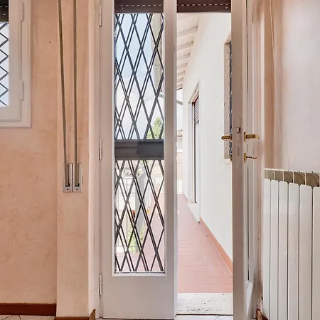 Apartman Crispi In *