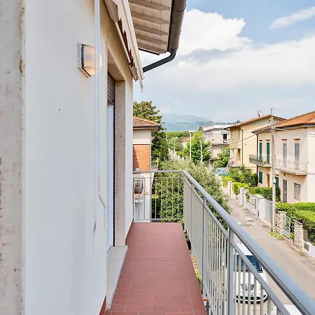 Crispi In Apartment