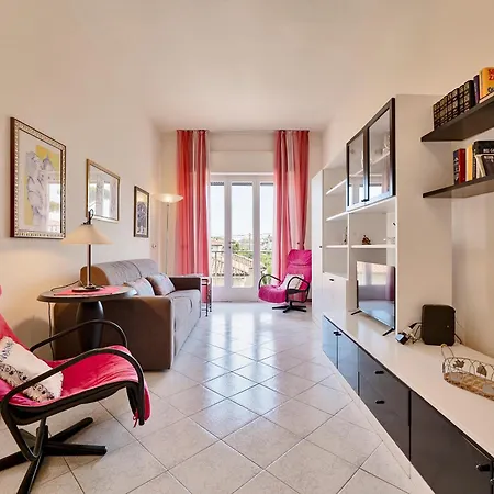 Crispi In Apartment Lido di Camaiore